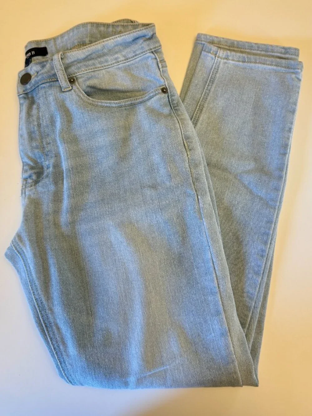 Forever 21 Men's Light Wash Straight Leg Jeans Size 32 x 30